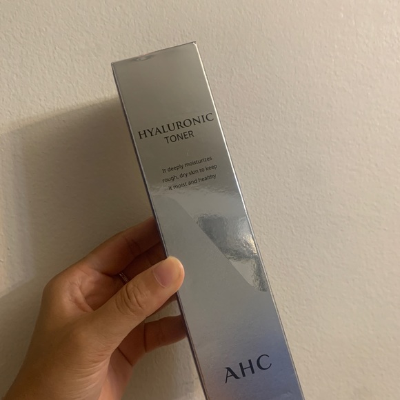 AHC Hyaluronic Toner (BNIB) - Picture 4 of 4